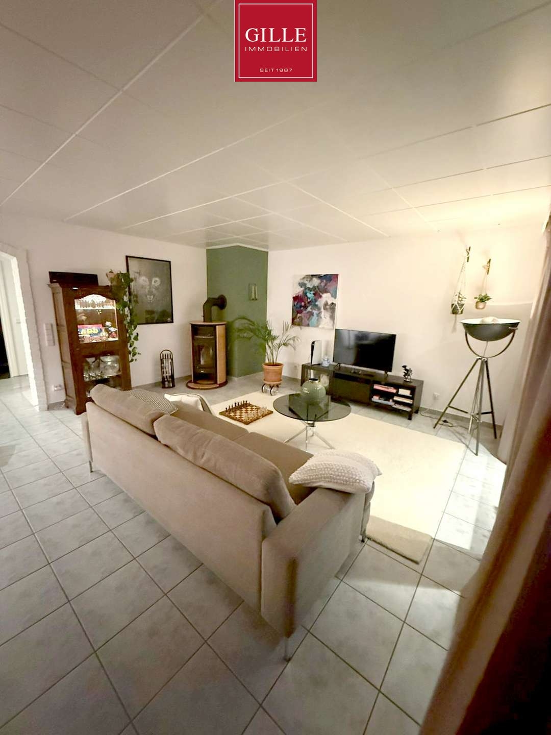 Ansicht 4 von: Charmant & Großzügig: 2-Zim.Whg mit großem Wohnraum, Dachterrasse, Duschbad Kamin & Garage in Kaarst